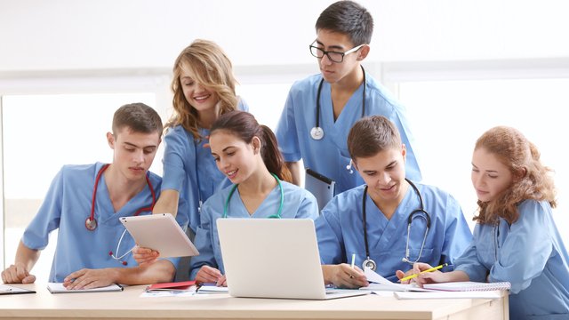 університети для майбутніх ортопедів