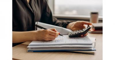 �������