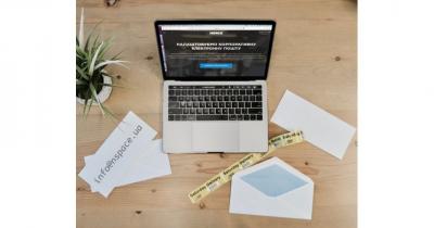 ��-����������