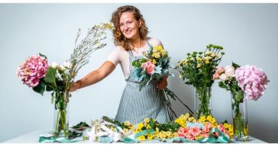 �������