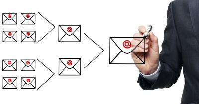 Email-